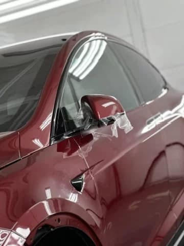 Lackschutzfolie am Tesla Model Y – Royal Glanz München